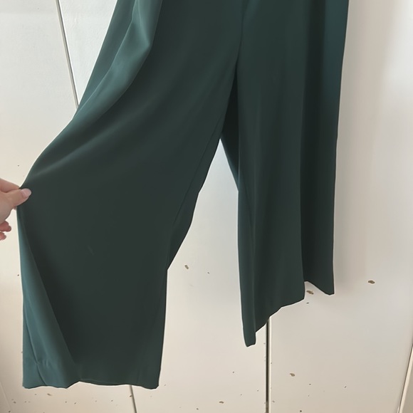 Sleeveless H&M romper - Picture 2 of 3